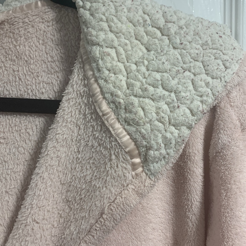Soft Ulta Robe - Picture 7 of 11